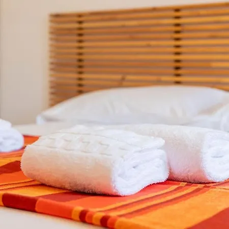 Guest Planet - Grazioso bilocale Bande Nere M1-3
