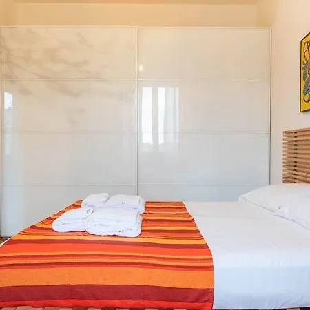 Guest Planet - Grazioso bilocale Bande Nere M1-2
